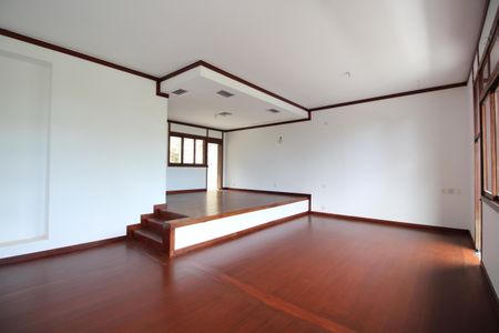 Sala de casa à venda com 5 quartos, 412m² em Freguesia de Jacarepaguá, Rio de Janeiro