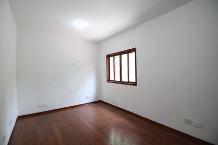 Casa à venda com 412m², 5 quartos e 3 vagasQuarto 1