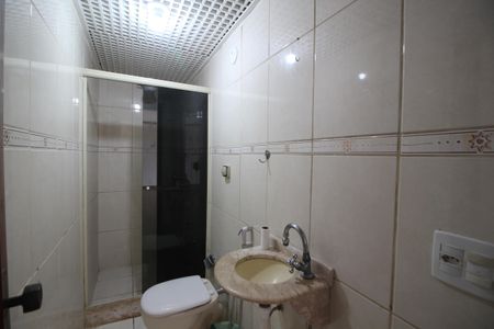 Casa à venda com 412m², 5 quartos e 3 vagasBanheiro 2
