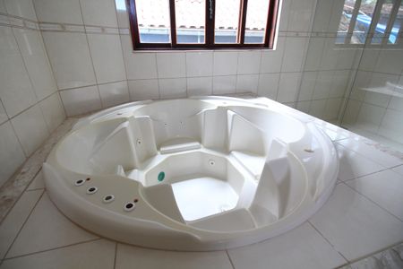 Casa à venda com 412m², 5 quartos e 3 vagasBanheiro da Suíte