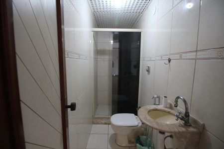 Casa à venda com 412m², 5 quartos e 3 vagasBanheiro 2