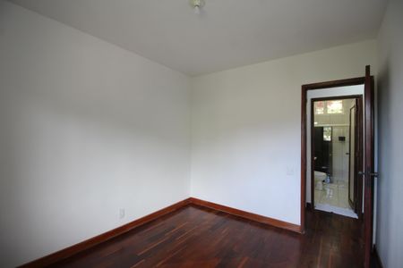 Casa à venda com 412m², 5 quartos e 3 vagasQuarto 4