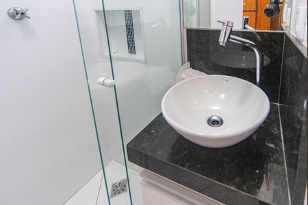 Apartamento para alugar com 86m², 2 quartos e 2 vagas Apartamento para alugar com 86m², 2 quartos e 2 vagasBanheiro social