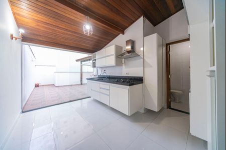 Apartamento para alugar com 86m², 2 quartos e 2 vagas Apartamento para alugar com 86m², 2 quartos e 2 vagasCozinha