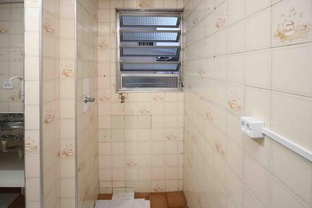 Apartamento à venda com 50m², 2 quartos e 1 vaga Apartamento à venda com 50m², 2 quartos e 1 vagaBanheiro