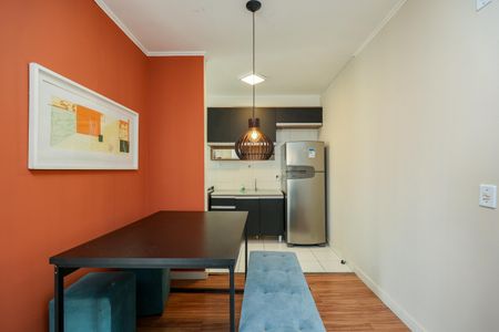 Sala de apartamento para alugar com 2 quartos, 52m² em Jardim Monte Alegre, Taboão da Serra