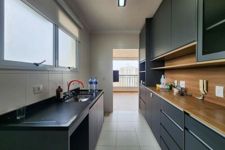 Apartamento à venda com 214m², 4 quartos e 3 vagasCozinha