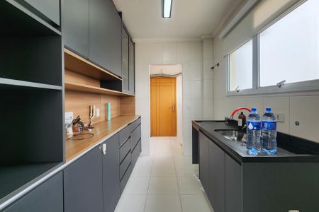 Apartamento à venda com 214m², 4 quartos e 3 vagasCozinha