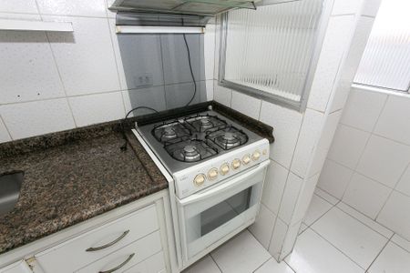 Apartamento à venda com 58m², 2 quartos e 1 vagaCozinha - Fogão