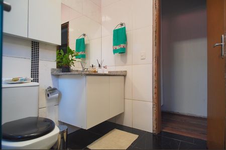 Casa à venda com 150m², 3 quartos e 1 vagaBanheiro