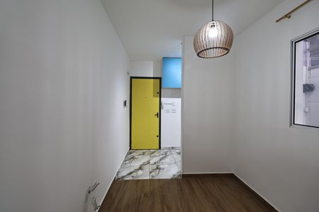 Sala de apartamento para alugar com 2 quartos, 40m² em Vila Guaraciaba, Santo André