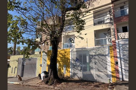 Apartamento para alugar com 40m², 2 quartos e 1 vaga Apartamento para alugar com 40m², 2 quartos e 1 vagaFachada