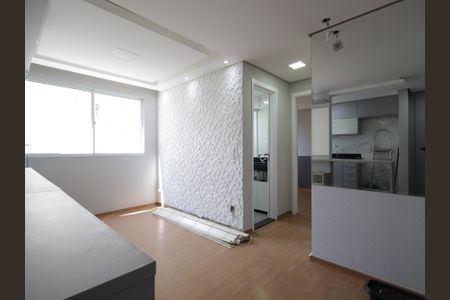 Sala de apartamento à venda com 2 quartos, 45m² em Vila Suzana, São Paulo
