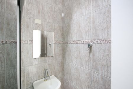 Casa à venda com 110m², 3 quartos e 2 vagas Casa à venda com 110m², 3 quartos e 2 vagasBanheiro 1