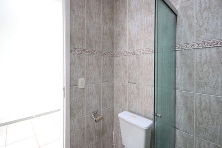 Casa à venda com 110m², 3 quartos e 2 vagas Casa à venda com 110m², 3 quartos e 2 vagasBanheiro 1