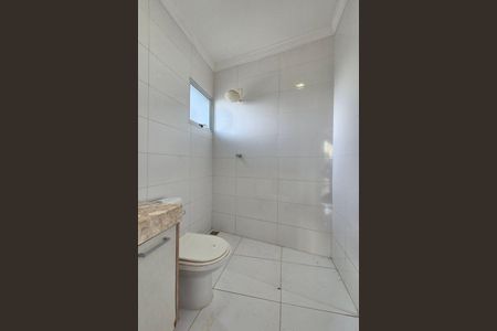 Casa de condomínio para alugar com 190m², 3 quartos e 2 vagas Casa de condomínio para alugar com 190m², 3 quartos e 2 vagasBanheiro de Serviço