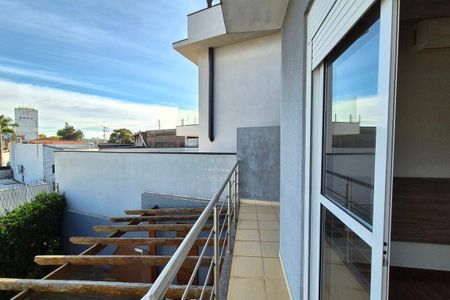 Casa de condomínio para alugar com 190m², 3 quartos e 2 vagas Casa de condomínio para alugar com 190m², 3 quartos e 2 vagasVaranda da Suíte