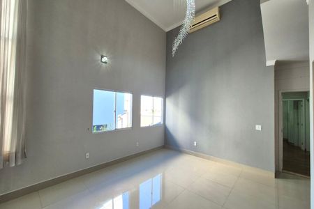 Casa de condomínio para alugar com 190m², 3 quartos e 2 vagas Casa de condomínio para alugar com 190m², 3 quartos e 2 vagasSala