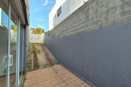 Casa de condomínio para alugar com 190m², 3 quartos e 2 vagas Casa de condomínio para alugar com 190m², 3 quartos e 2 vagasGaragem