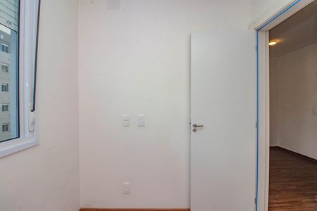 Quarto 1 de apartamento para alugar com 2 quartos, 41m² em Sarandi, Porto Alegre