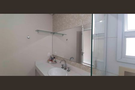 Apartamento à venda com 113m², 3 quartos e 2 vagas Apartamento à venda com 113m², 3 quartos e 2 vagasBanheiro da Suíte 1