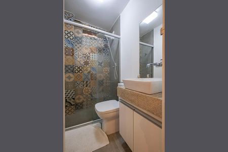 Banheiro de apartamento para alugar com 1 quarto, 51m² em Pinheiros, São Paulo