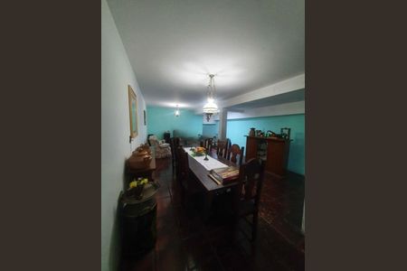 Casa à venda com 3 quartos, 240m² em Jardim Prudência, São Paulo