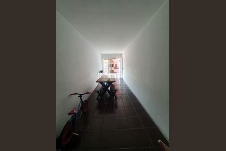 Casa à venda com 3 quartos, 240m² em Jardim Prudência, São Paulo