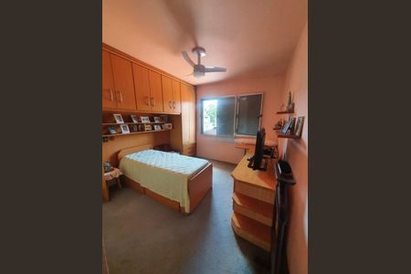 Casa à venda com 3 quartos, 240m² em Jardim Prudência, São Paulo