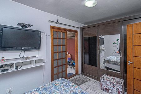 Casa à venda com 150m², 3 quartos e 2 vagas Casa à venda com 150m², 3 quartos e 2 vagasQuarto