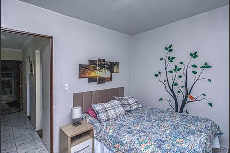 Casa à venda com 150m², 3 quartos e 2 vagas Casa à venda com 150m², 3 quartos e 2 vagasQuarto