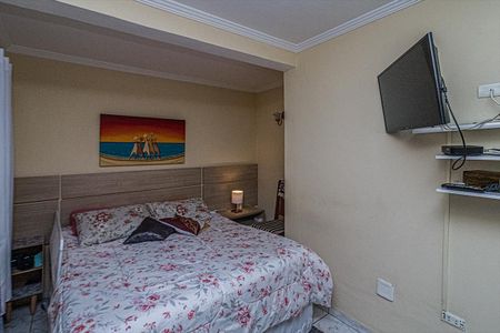 Casa à venda com 150m², 3 quartos e 2 vagas Casa à venda com 150m², 3 quartos e 2 vagasQuarto 3