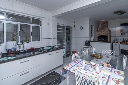Casa à venda com 150m², 3 quartos e 2 vagas Casa à venda com 150m², 3 quartos e 2 vagasCozinha