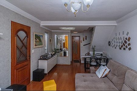 Casa à venda com 150m², 3 quartos e 2 vagas Casa à venda com 150m², 3 quartos e 2 vagasSala