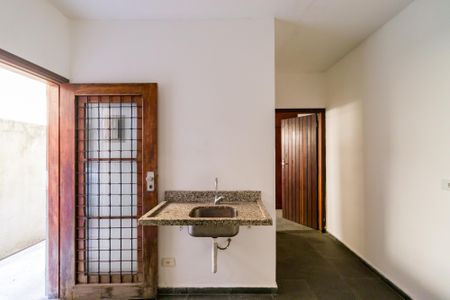 Casa para alugar com 2 quartos, 40m² em Jardim Monte Kemel, São Paulo