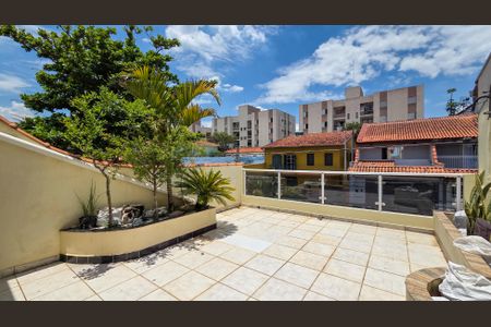 Casa à venda com 165m², 3 quartos e 2 vagasVaranda