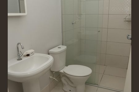 Banheiro de casa para alugar com 1 quarto, 70m² em Jardim Balneário Meia Ponte, Goiânia