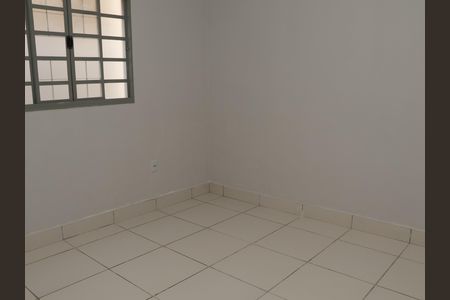 Quarto de casa para alugar com 1 quarto, 70m² em Jardim Balneário Meia Ponte, Goiânia