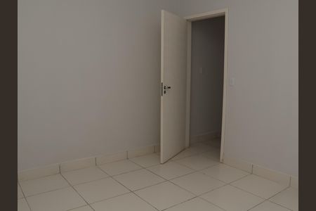 Quarto de casa para alugar com 1 quarto, 70m² em Jardim Balneário Meia Ponte, Goiânia
