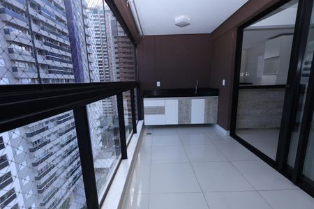 Apartamento para alugar com 110m², 3 quartos e 2 vagasSacada da Suíte 2