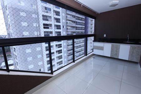 Apartamento para alugar com 110m², 3 quartos e 2 vagasSacada da Suíte 2