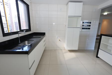 Apartamento para alugar com 110m², 3 quartos e 2 vagasCozinha