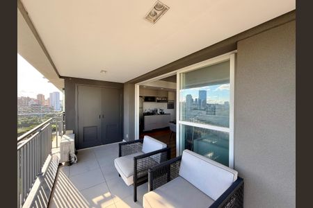 Apartamento para alugar com 69m², 1 quarto e 1 vagaSacada