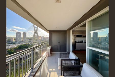 Apartamento para alugar com 69m², 1 quarto e 1 vagaSacada