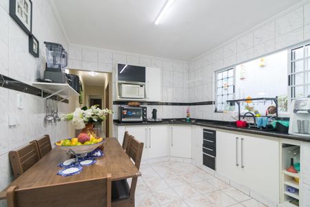 Casa à venda com 131m², 4 quartos e 2 vagasCozinha