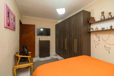 Casa à venda com 131m², 4 quartos e 2 vagasQuarto 1