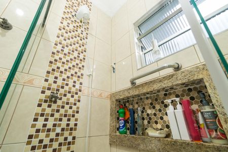 Casa à venda com 131m², 4 quartos e 2 vagasBanheiro Social
