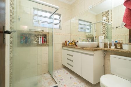 Casa à venda com 131m², 4 quartos e 2 vagasBanheiro Social