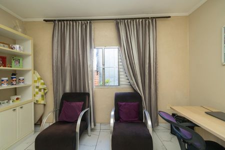 Casa à venda com 131m², 4 quartos e 2 vagasQuarto 2