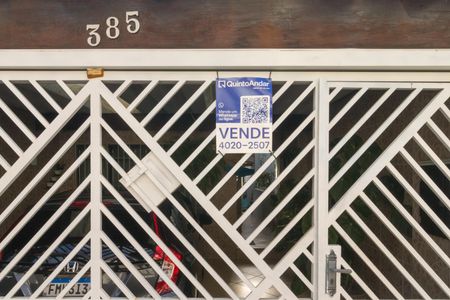 Casa à venda com 131m², 4 quartos e 2 vagasPlaca instalada